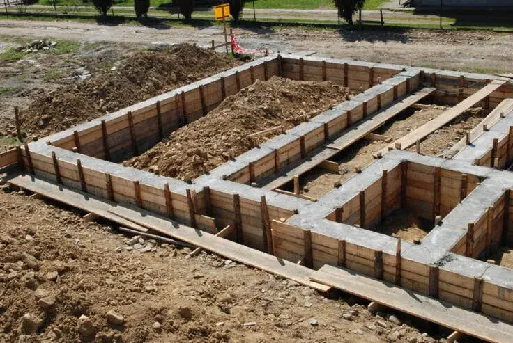 Ile kosztuje budowa fundamentów pod dom? Sprawdź, co wpływa na ceny