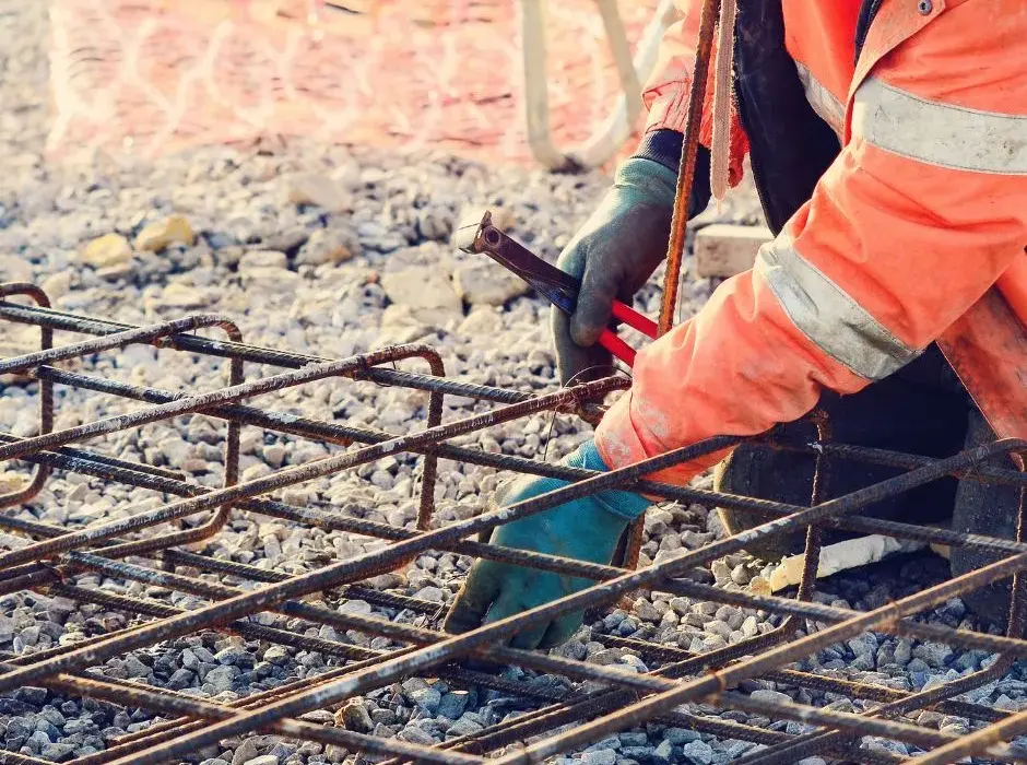 Jak wzmocnić fundamenty: Skuteczne metody na naprawę i stabilność