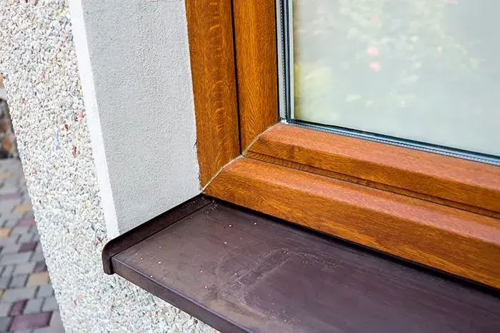 Jak uszczelnić okno przy parapecie: 8 skutecznych metod