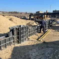 Ile stali na fundament 100m2? Zaskakujące wyliczenia i fakty