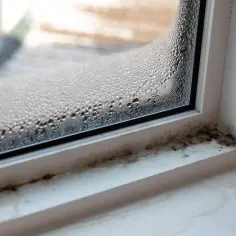 Okno plastikowe przecieka podczas deszczu? Poznaj przyczyny