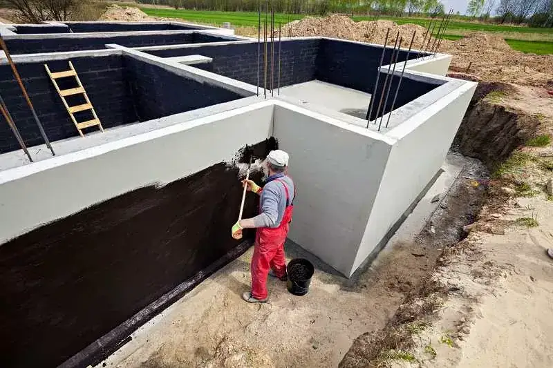 Zdjęcie Jak zaizolować fundamenty: 6 skutecznych metod ochrony domu